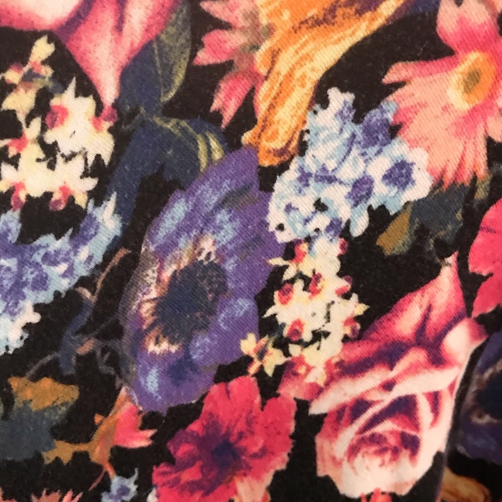 Skirt - Picture 2 of 3